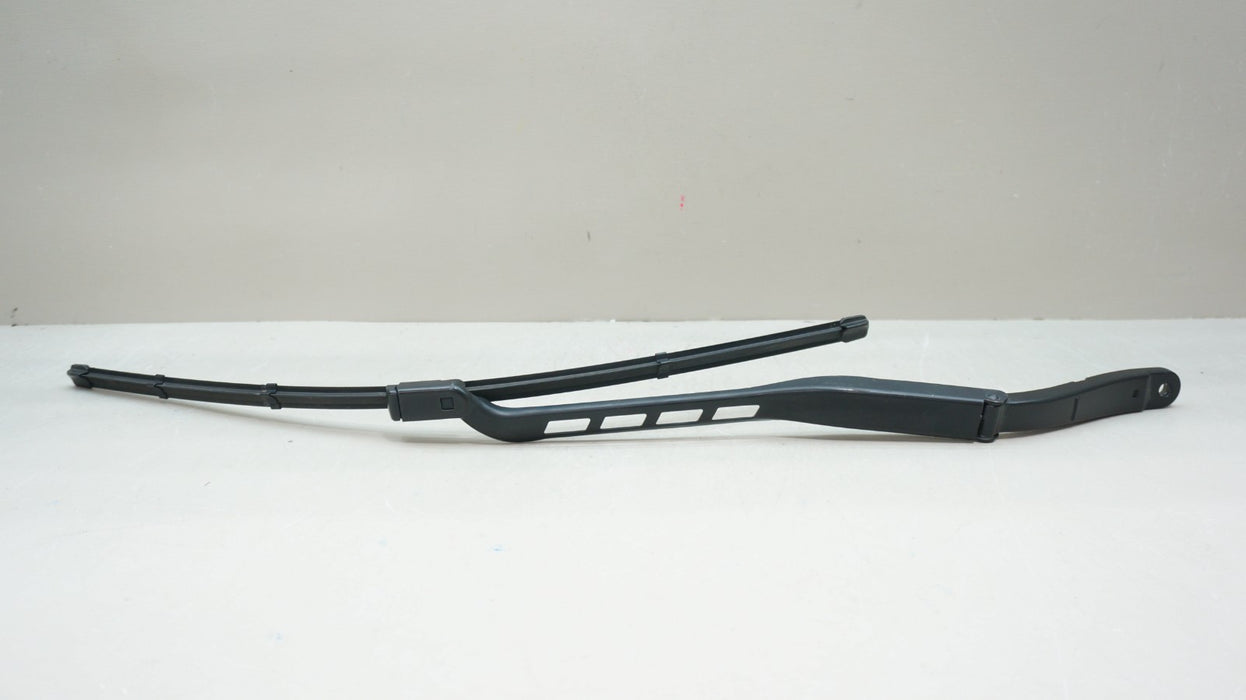 2013-2016 MERCEDES GL450 X166 FRONT LEFT SIDE WINDSHIELD WASHER ARM OEM 24028055