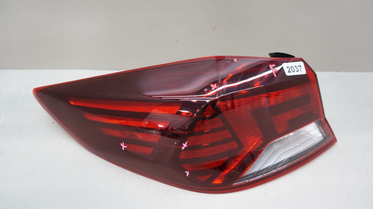 2019-2020 HYUNDAI ELANTRA REAR LEFT DRIVER SIDE OUTER TAIL LIGHT OEM