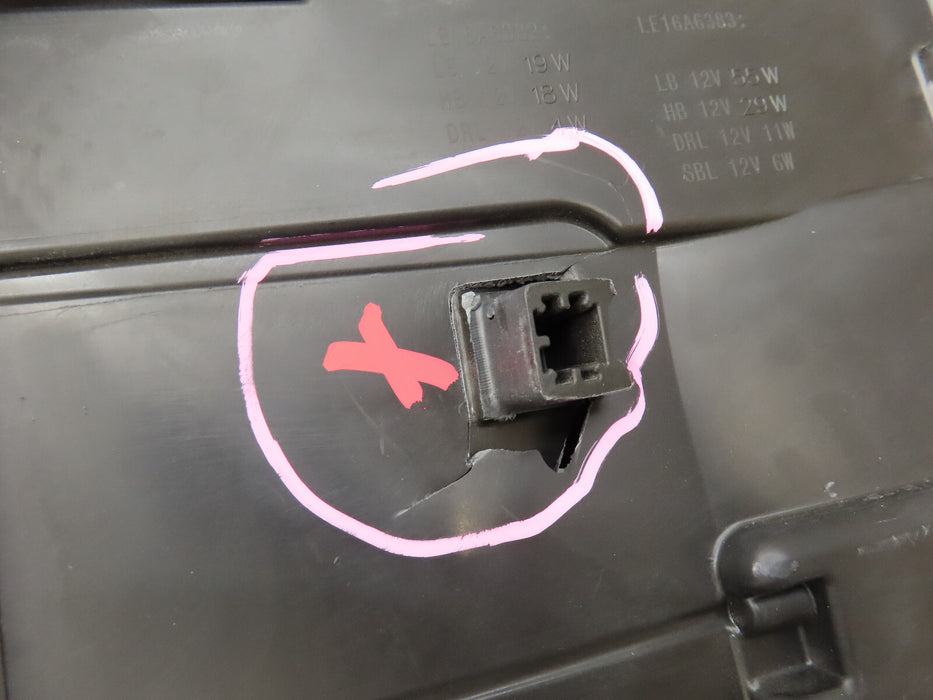 2019-2021 PORSCHE MACAN FRONT LEFT DRIVER SIDE FULL LED HEADLIGHT OEM