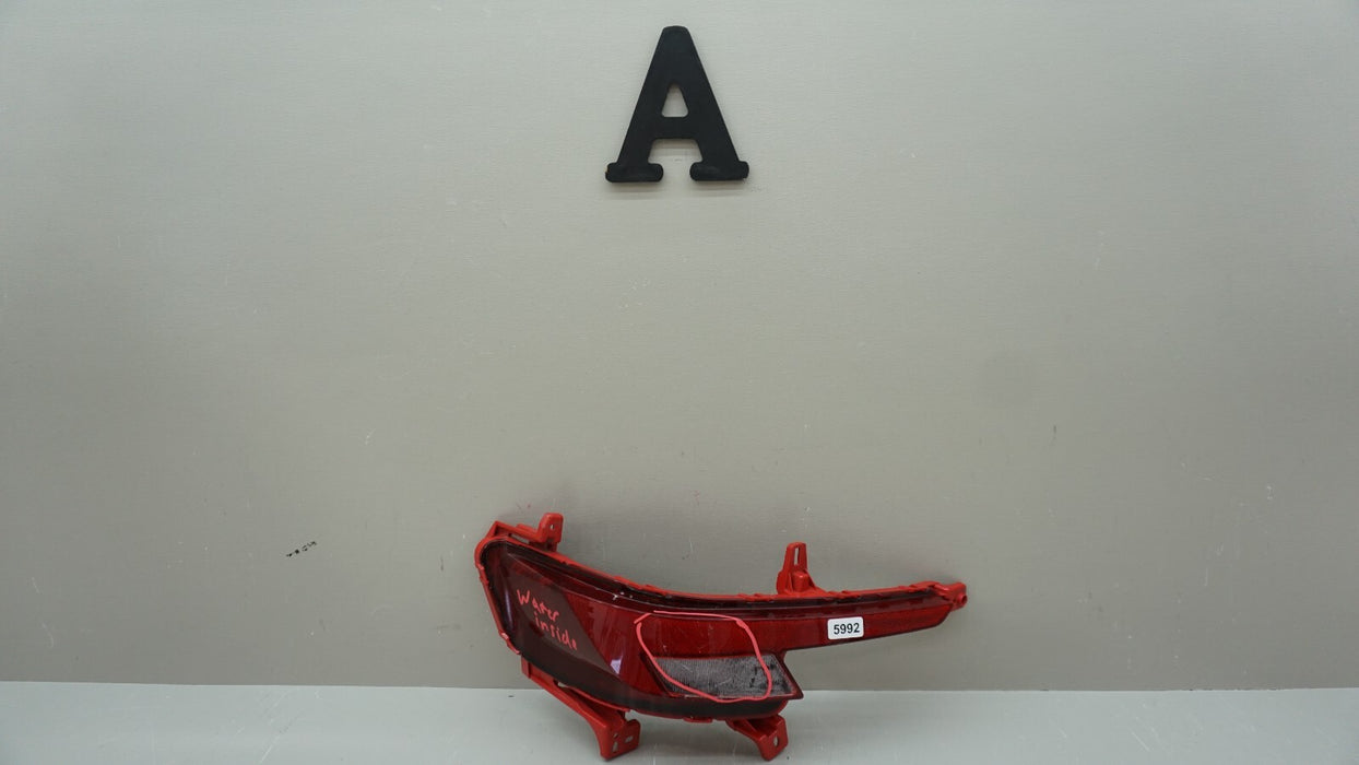2019-2020 HYUNDAI ELANTRA REAR RH RIGHT PASSENGER SIDE REFLECTOR OEM 166-60276L
