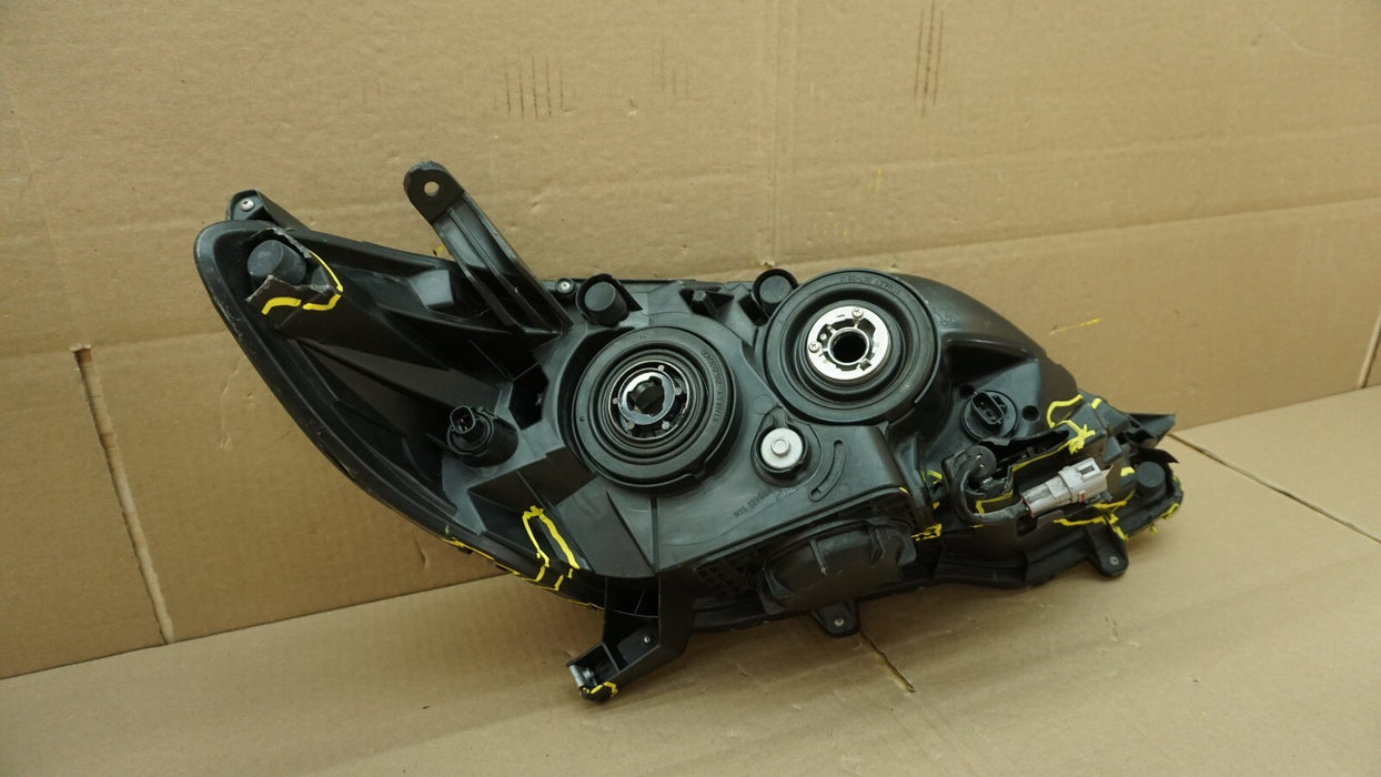 2015-2018 TOYOTA SIENNA FRONT LEFT DRIVER SIDE HEADLIGHT HEADLAMP HALOGEN OEM