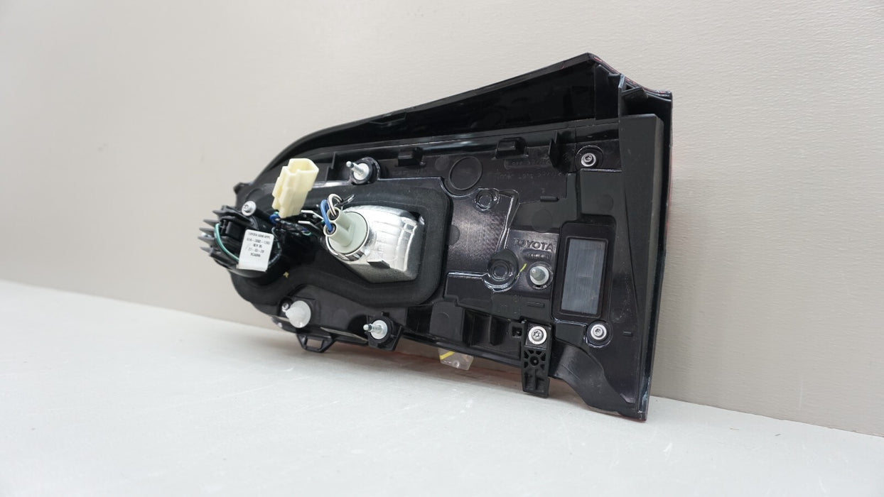 2019-2021 TOYOTA RAV4 REAR LH LEFT DRIVER SIDE INNER TAIL LIGHT OEM