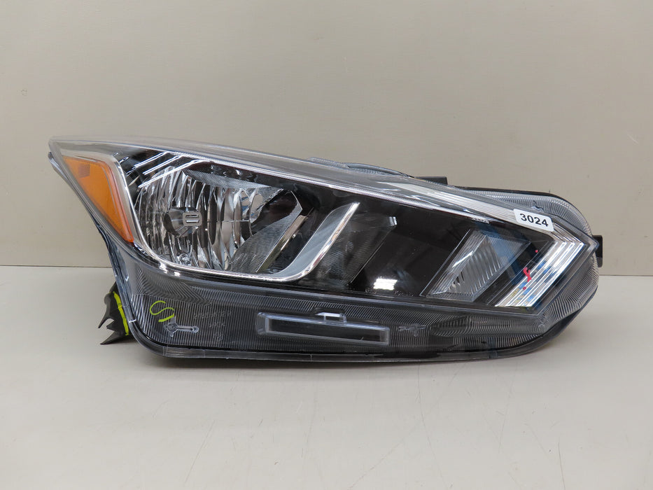 2020-2022 NISSAN VERSA RIGHT PASSENGER SIDE HEADLIGHT HALOGEN OEM