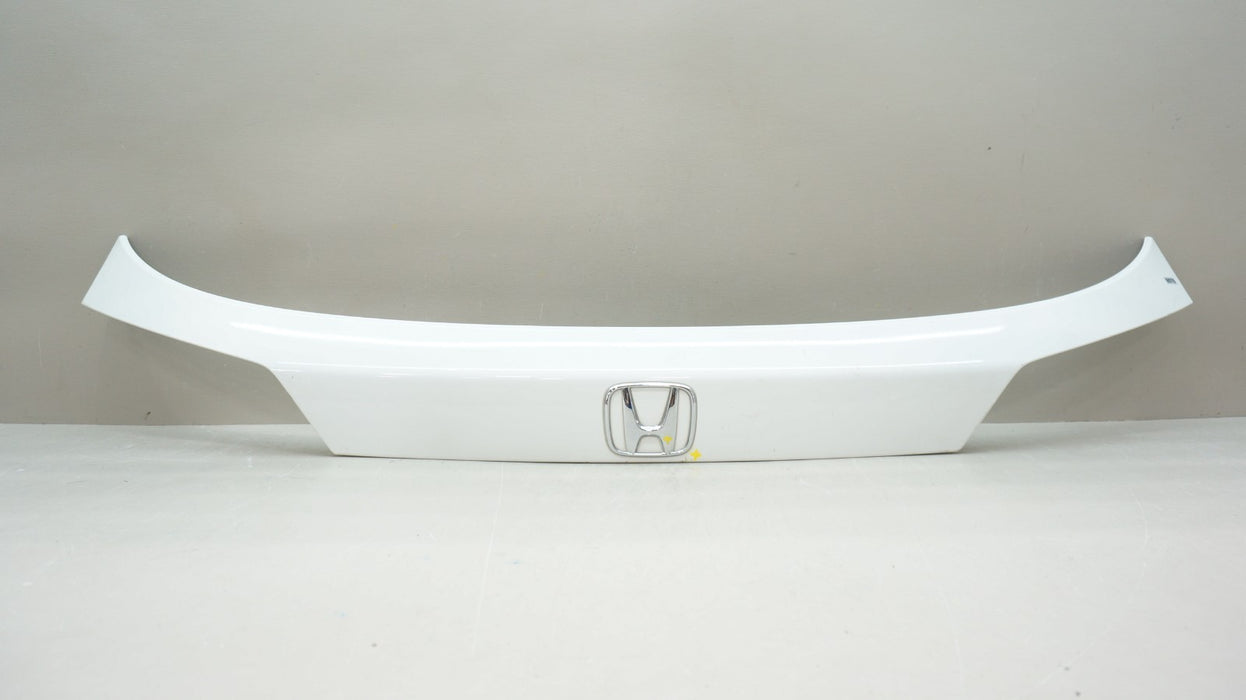 2016-2020 HONDA HRV REAR LIFTGATE TRIM MOLDING GARNISH OEM 74890-T7A-00