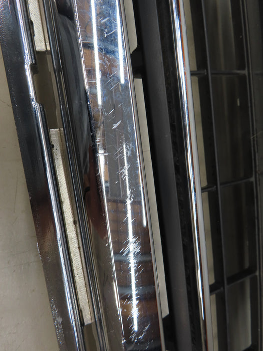 2015-2020 GMC YUKON FRONT UPPER GRILLE GRILL OEM