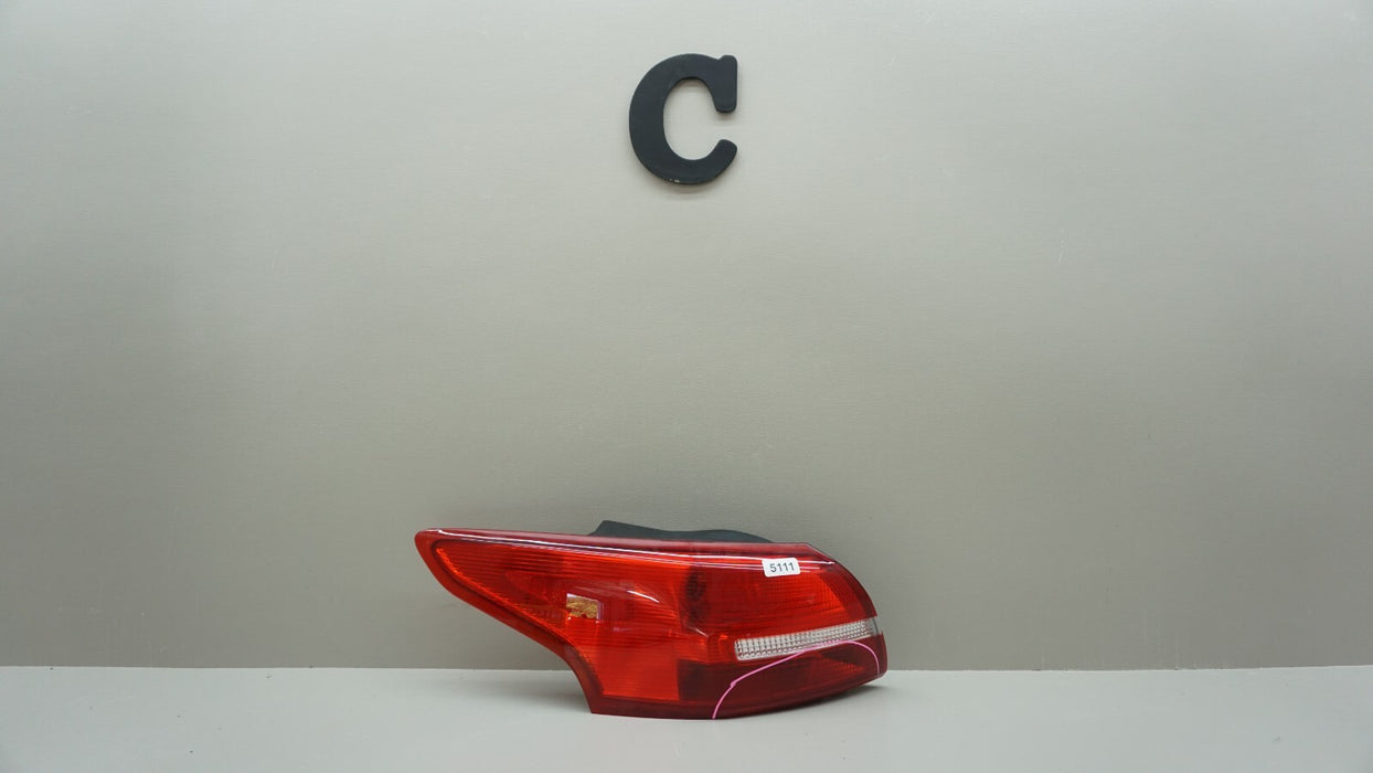 2015-2018 FORD FOCUS SEDAN LEFT DRIVER SIDE TAIL LIGHT LAMP OEM F1EB-13405-FE