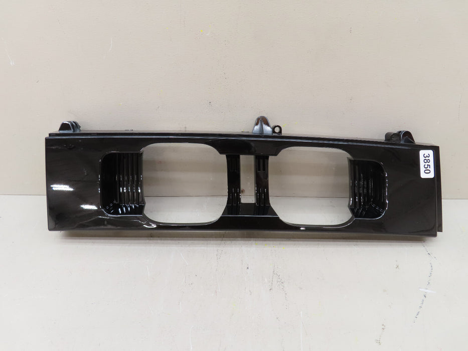 2020-2023 LAND ROVER DEFENDER REAR LEFT DRIVER QUARTER PANEL TRIM TAIL LIGHT OEM