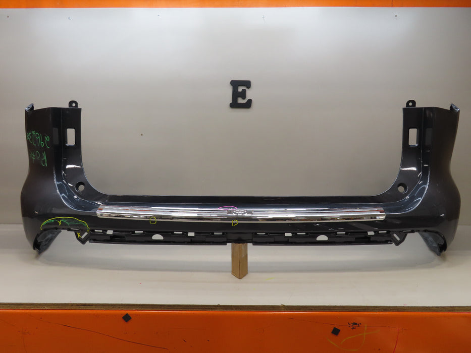 2020 2021 TOYOTA HIGHLANDER REAR BUMPER COVER OEM 52159-0E170