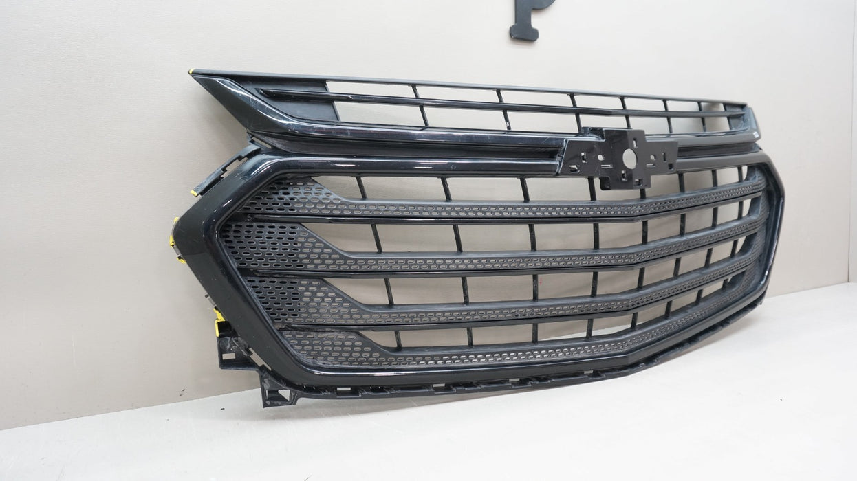 2018-2020 CHEVROLET TRAVERSE FRONT UPPER RADIATOR GRILLE GRILL OEM 23376131