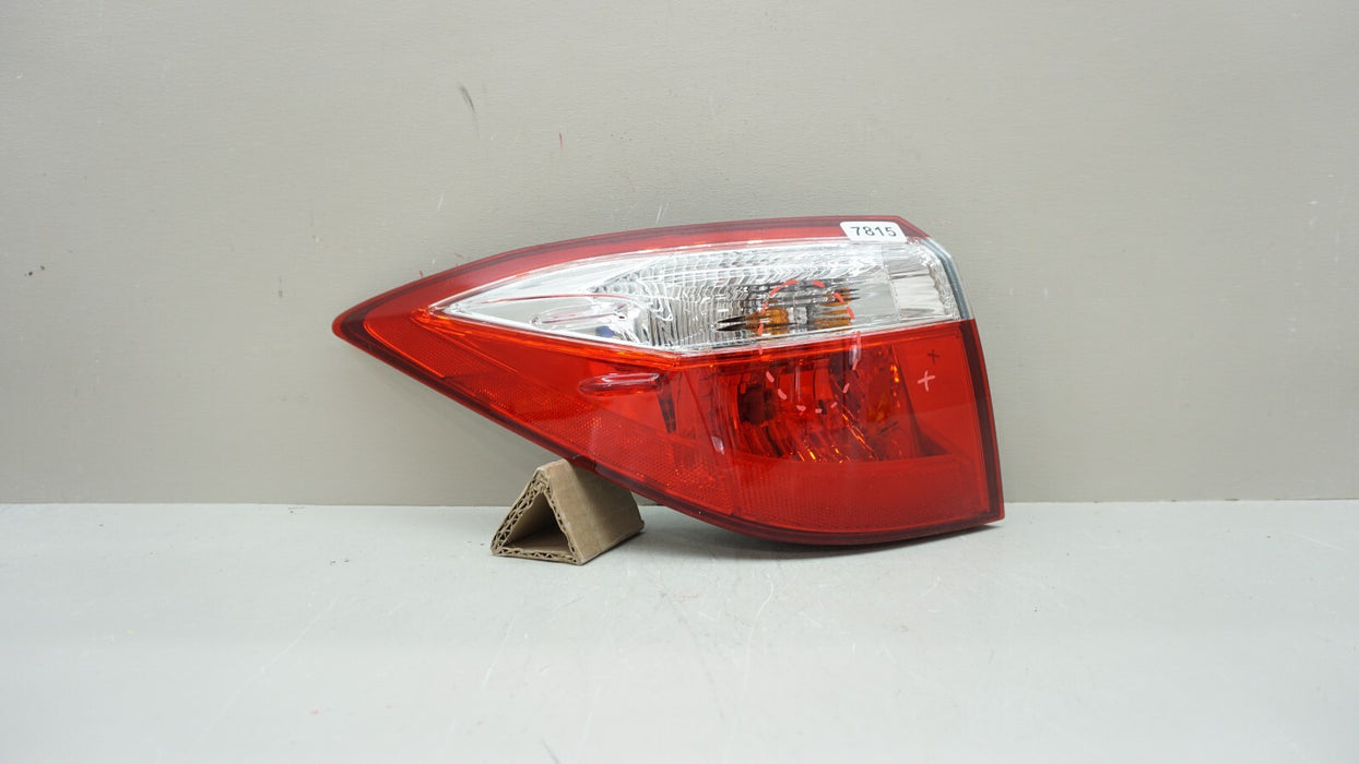 2014-2016 TOYOTA COROLLA REAR RH RIGHT PASSENGER SIDE OUTER TAIL LIGHT OEM