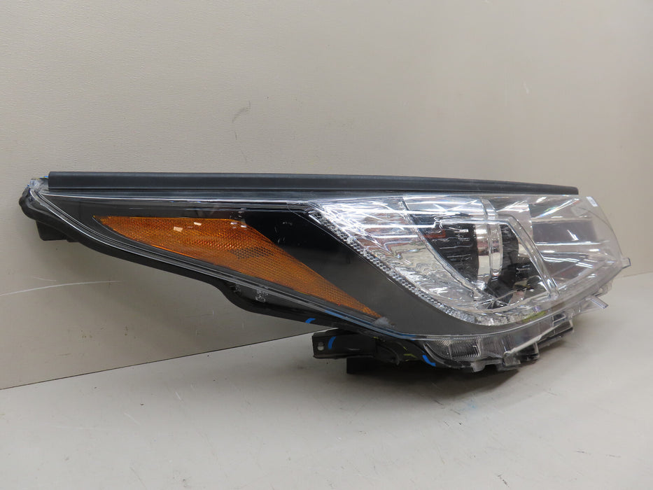 2017-2019 TOYOTA HIGHLANDER FRONT RIGHT PASSENGER HEADLIGHT HALOGEN OEM