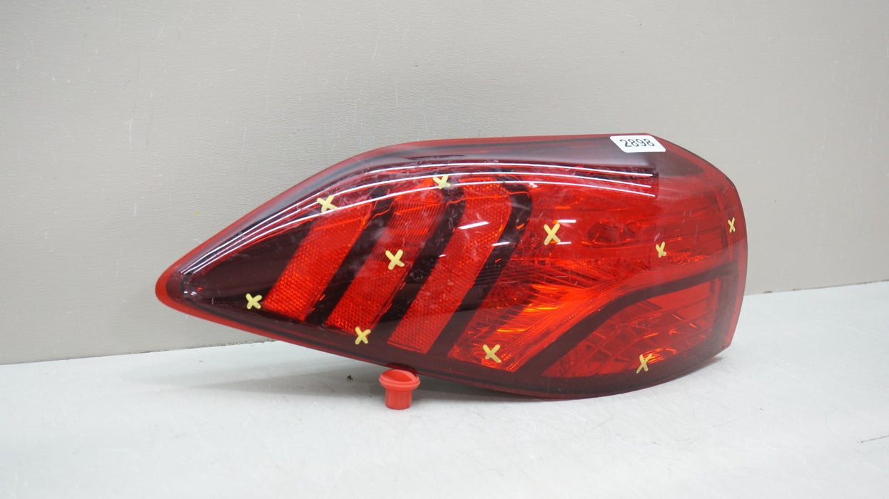 2019-2021 HYUNDAI TUCSON REAR LEFT SIDE HALOGEN OUTER TAIL LIGHT OEM 92401D3550