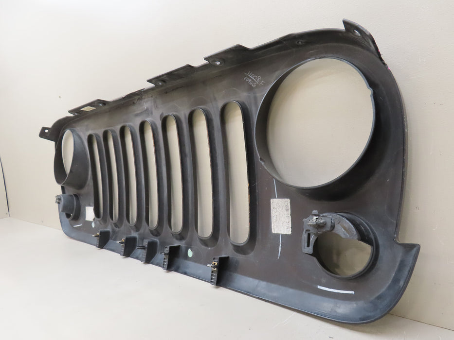 2007-2018 JEEP WRANGLER JK FRONT RADIATOR GRILL GRILLE OEM 1BM91TRM