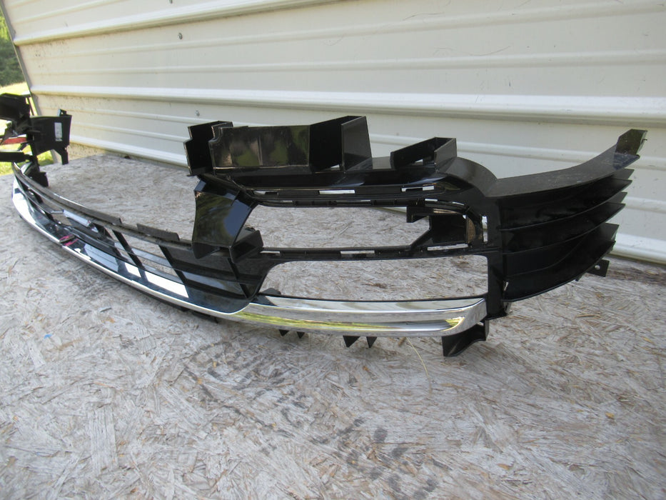 2020-2021 LINCOLN AVIATOR FRONT LOWER BUMPER COVER GRILLE GRILL LC5B-17K945 OEM