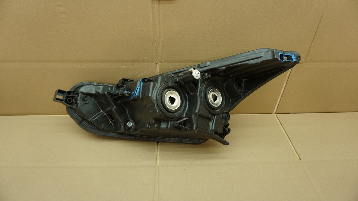 2020-2022 NISSAN VERSA FRONT RIGHT PASSENGER SIDE HEADLIGHT HALOGEN OEM 20 21 22