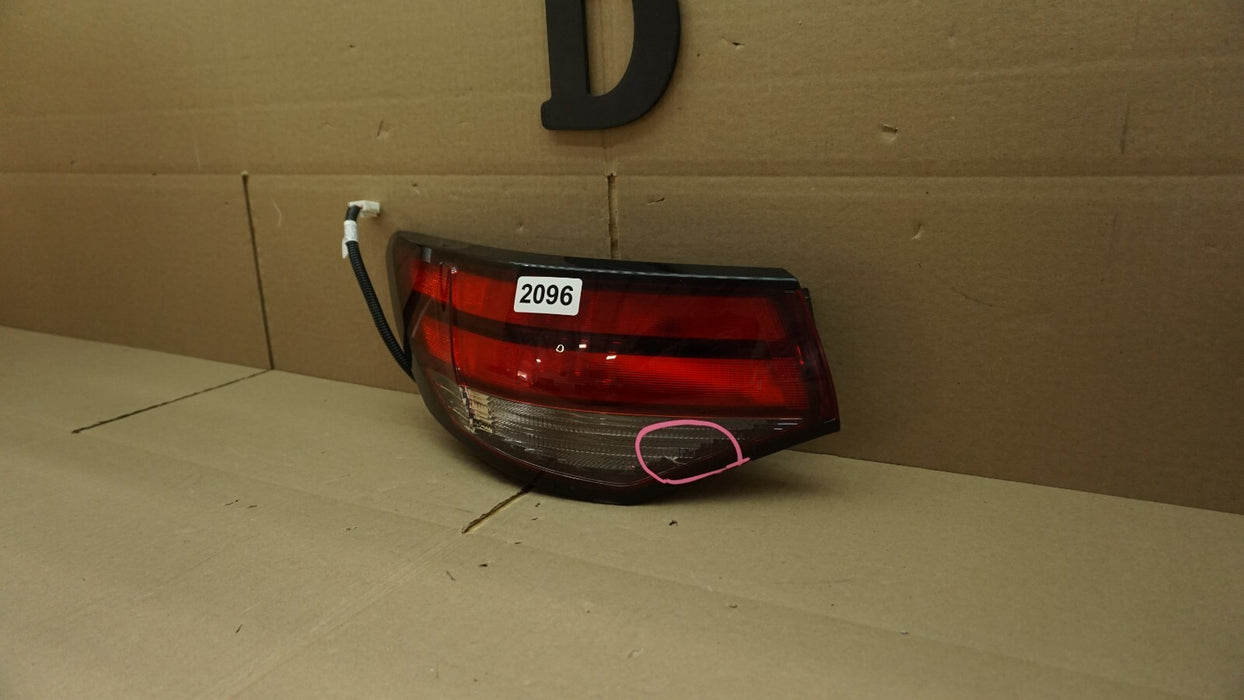 2020-2022 NISSAN SENTRA LEFT DRIVER SIDE TAIL LIGHT HALOGEN OEM 20 21 22
