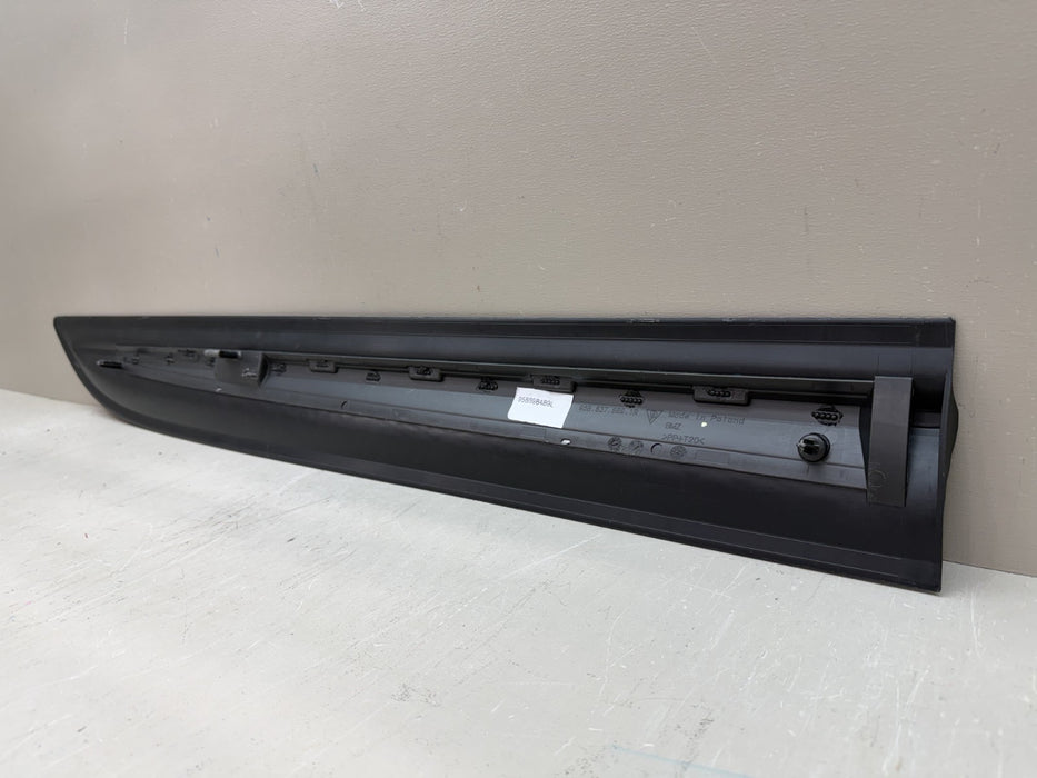 2019-2024 PORSCHE MACAN LH LEFT DRIVER DOOR LOWER MOLDING OEM 95B.837.889.1R