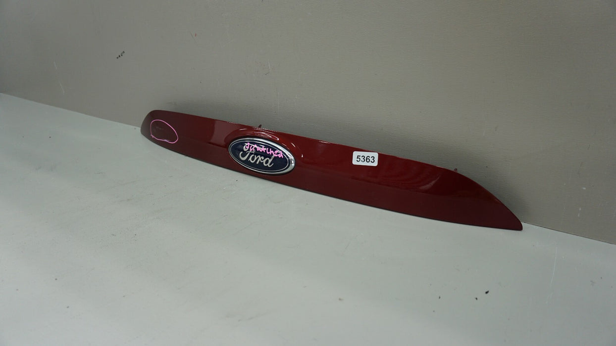 2013-2016 FORD ESCAPE REAR TAILGATE LICENSE MOLDING W/ EMBLEM OEM CJ54-S43404