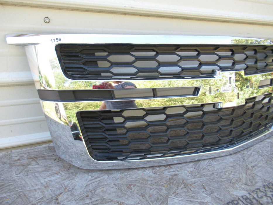 2015-2019 CHEVROLER TAHOE FRONT RADIATOR GRILLE GRILL CHROME W/O EMBLEM OEM