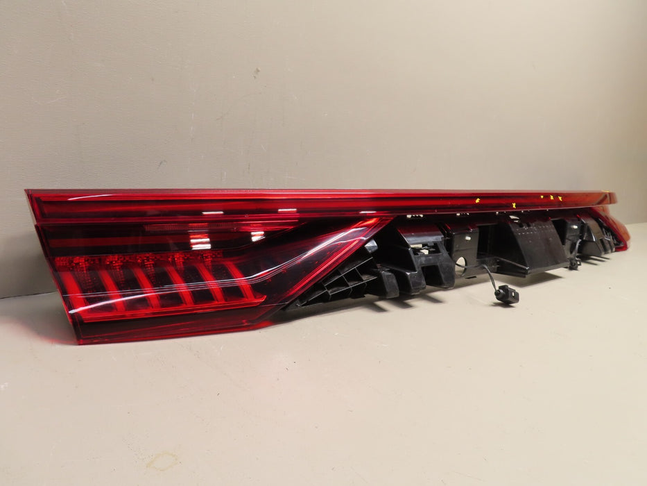 2019 2020 2021 AUDI Q8 RS Q8 CENTER BRAKE TAIL LIGHT LED OEM