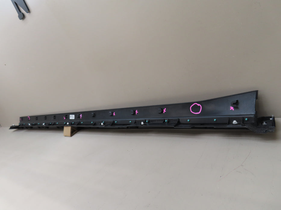 2020-2024 CADILLAC XT6 RIGHT PASSENGER SIDE ROCKER SKIRT PANEL OEM 84796618