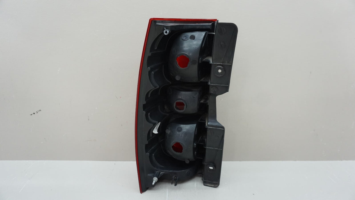 2007-2014 CHEVROLET TAHOE REAR RH RIGHT PASSENGER SIDE TAIL LIGHT OEM