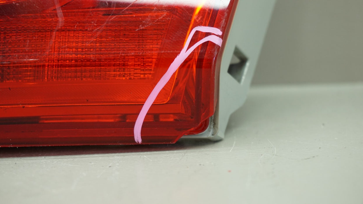 2016-2017 CHEVROLET CRUZE SEDAN REAR RIGHT INNER TAIL LIGHT LAMP OEM 84075815