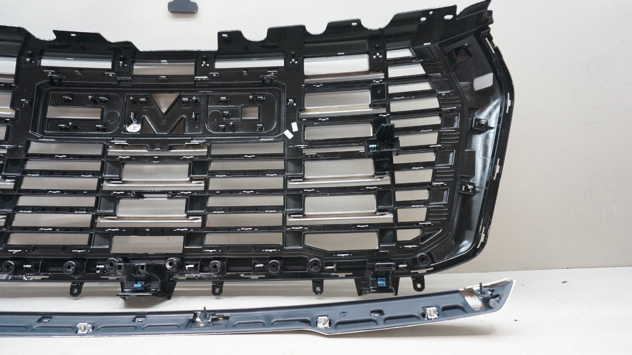 *NEW* 2025 GMC YUKON DENALI FRONT RADIATOR GRILLE AND HOOD TRIM OEM 84956262