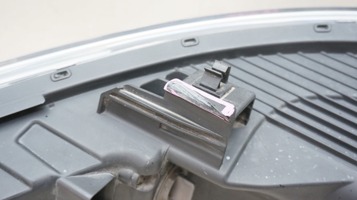 2015-2017 HYUNDAI ACCENT FRONT RIGHT PASSENGER SIDE HALOGEN HEADLIGHT OEM