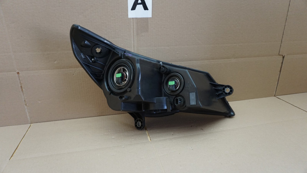 2009-2014 VOLKSWAGEN ROUTAN FRONT LEFT DRIVER SIDE HEADLIGHT LAMP HALOGEN OEM