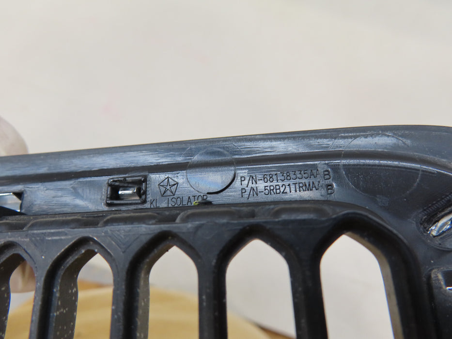 2014-2018 JEEP CHEROKEE FRONT RADIATOR GRILL GRILLE INSERT #3 OEM