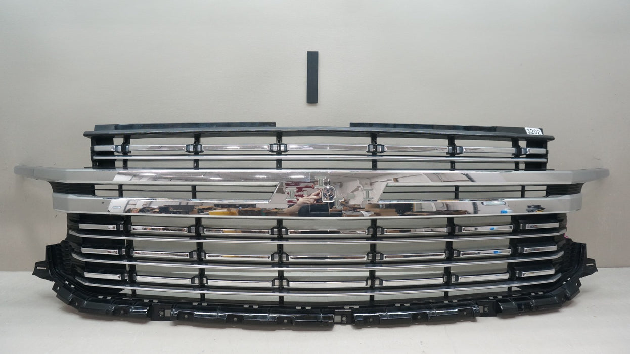 2021-2024 CHEVROLET TAHOE SUBURBAN FRONT GRILLE GRILL OEM 032020088