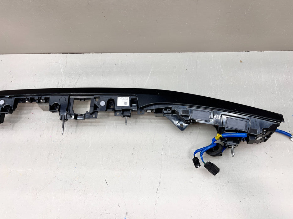2021-2025 LEXUS IS300 IS350 IS500 CENTER TAIL LIGHT OEM 81580-53190
