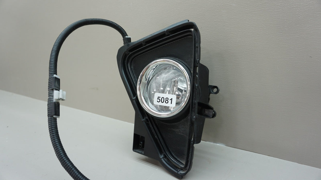 2016-2019 TOYOTA RAV4 LEFT DRIVER SIDE FOG LIGHT LAMP BEZEL OEM 52040-42050