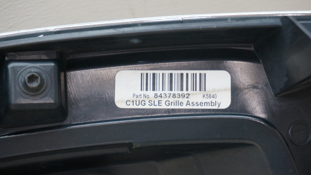 2017-2019 GMC ACADIA FRONT BUMPER RADIATOR GRILLE OEM 84378392