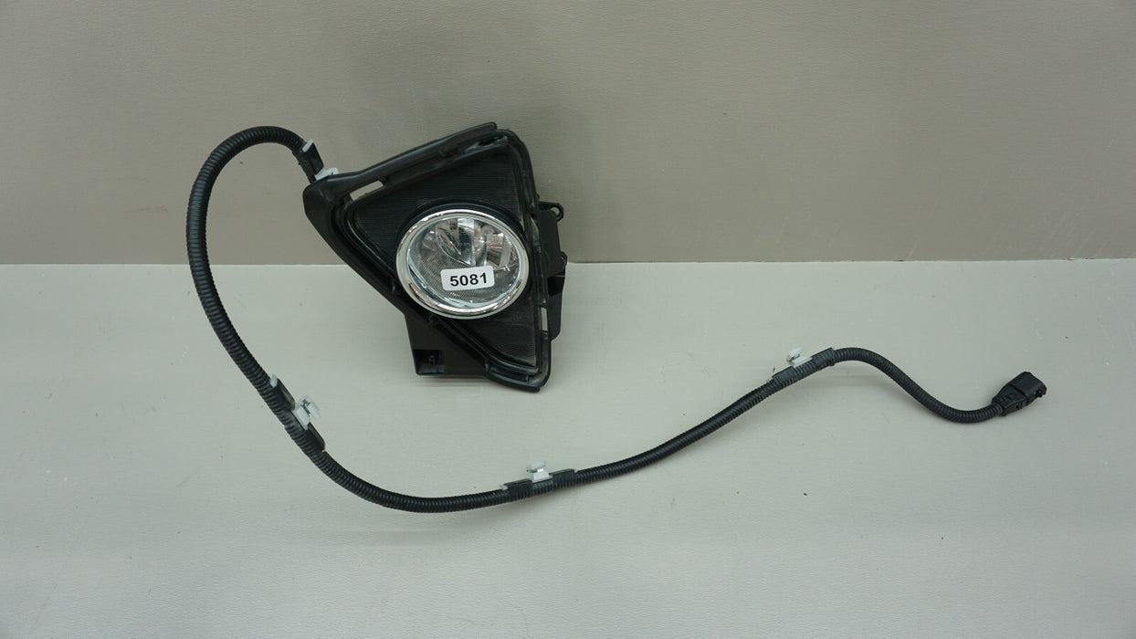 2016-2019 TOYOTA RAV4 LEFT DRIVER SIDE FOG LIGHT LAMP BEZEL OEM 52040-42050