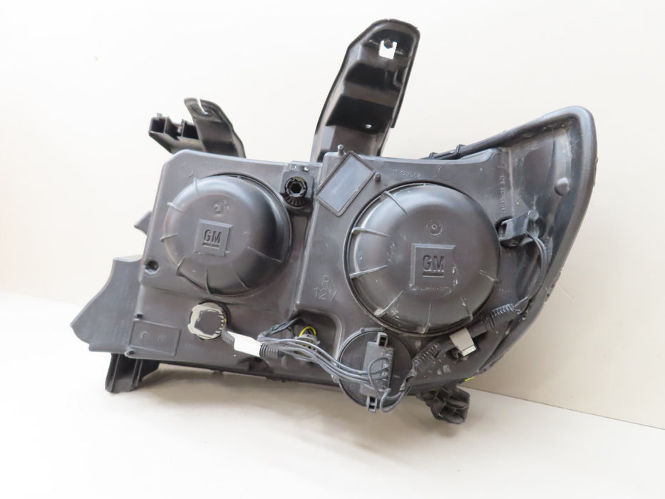 2015-2022 CHEVROLET COLORADO RIGHT PASSENGER SIDE HEADLIGHT HALOGEN OEM
