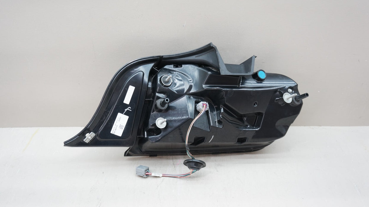 *MINT* 2018-2021 FORD MUSTANG REAR LEFT DRIVER SIDE LED TAIL LIGHT OEM