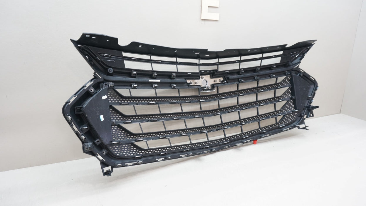 2018-2021 CHEVROLET TRAVERSE FRONT BUMPER RADIATOR GRILLE OEM 84344487