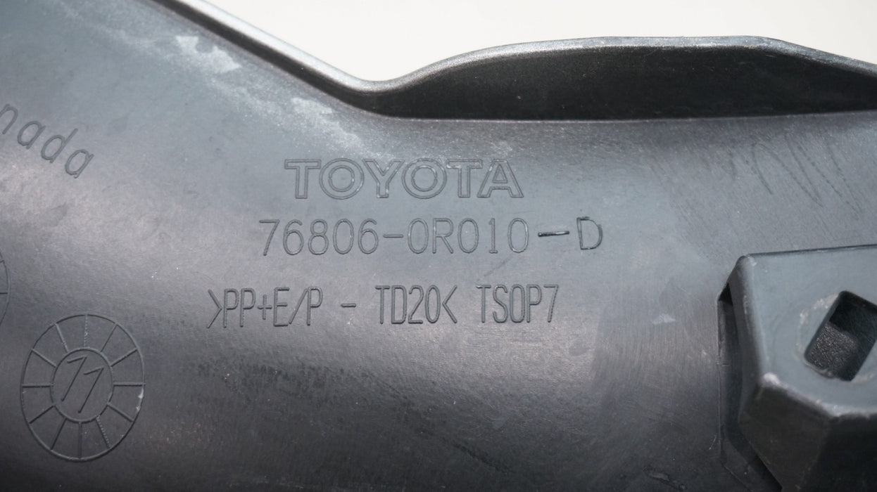 2009-2011 TOYOTA RAV4 REAR LICENSE PLATE TRUNK ASSEMBLY MOLDING OEM 76806-0R010