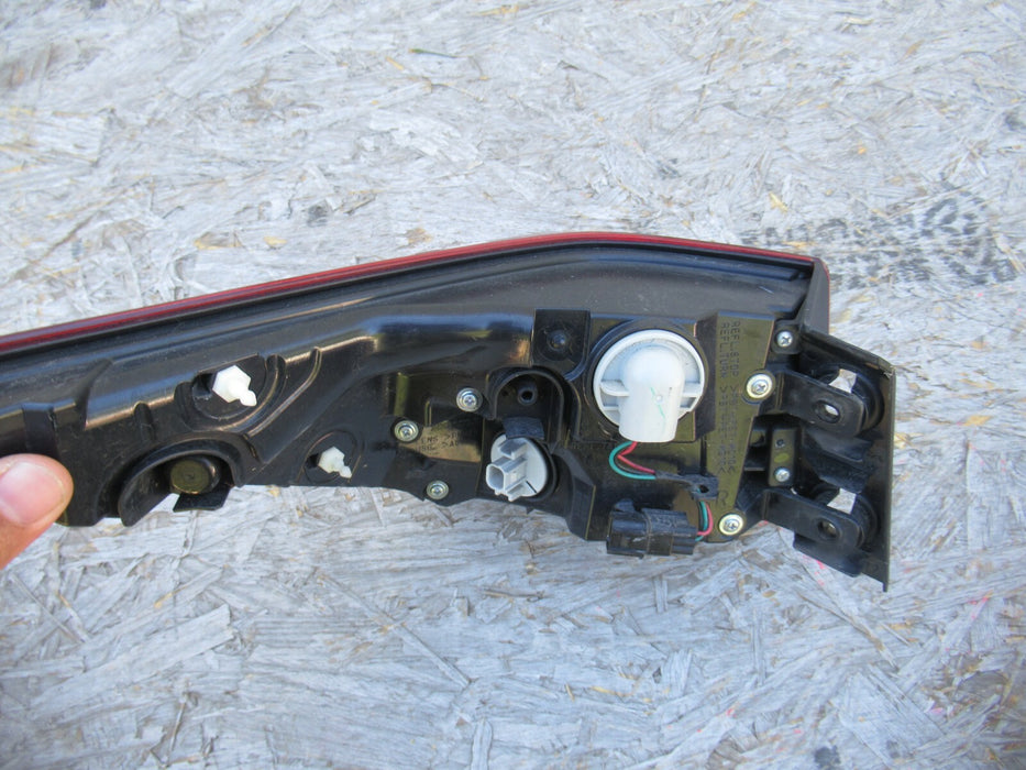 2015-2016 ACURA TLX REAR RIGHT PASSENGER SIDE TAIL LIGHT STOP BRAKE LAMP OEM