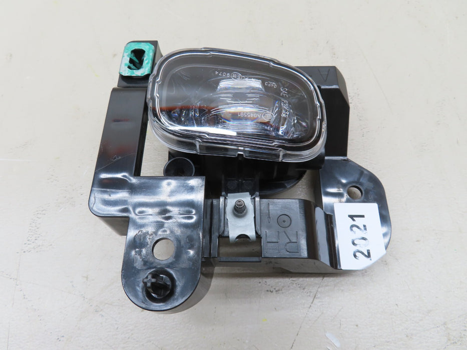 2021-2022 NISSAN ROGUE FRONT RIGHT FOG LIGHT LAMP W/ BRACKET OEM 26150-8990D