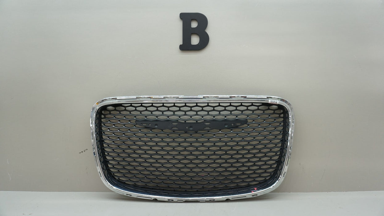 2016-2020 CHRYSLER 300 SEDAN FRONT BUMPER RADIATOR GRILLE GRILL OEM 5SW19TRMAA