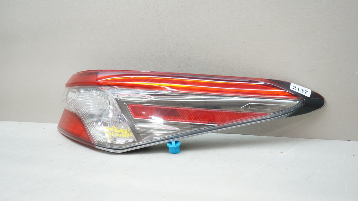 2018-2024 TOYOTA CAMRY REAR RIGHT PASSENGER SIDE TAIL LIGHT OEM