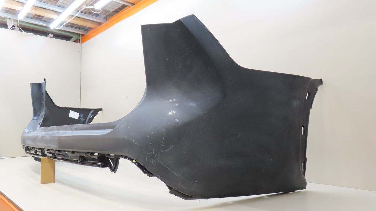2020-2023 TOYOTA HIGHLANDER REAR BUMPER COVER OEM