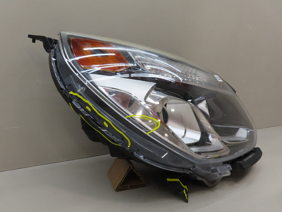 2016 2017 CHEVROLET EQUINOX FRONT RIGHT PASSENGER HEADLIGHT HALOGEN OEM