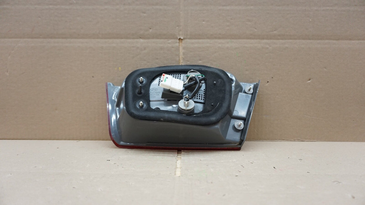 2006-2008 HYUNDAI SONATA LEFT DRIVER LH INNER TRUNK LID TAIL LIGHT OEM