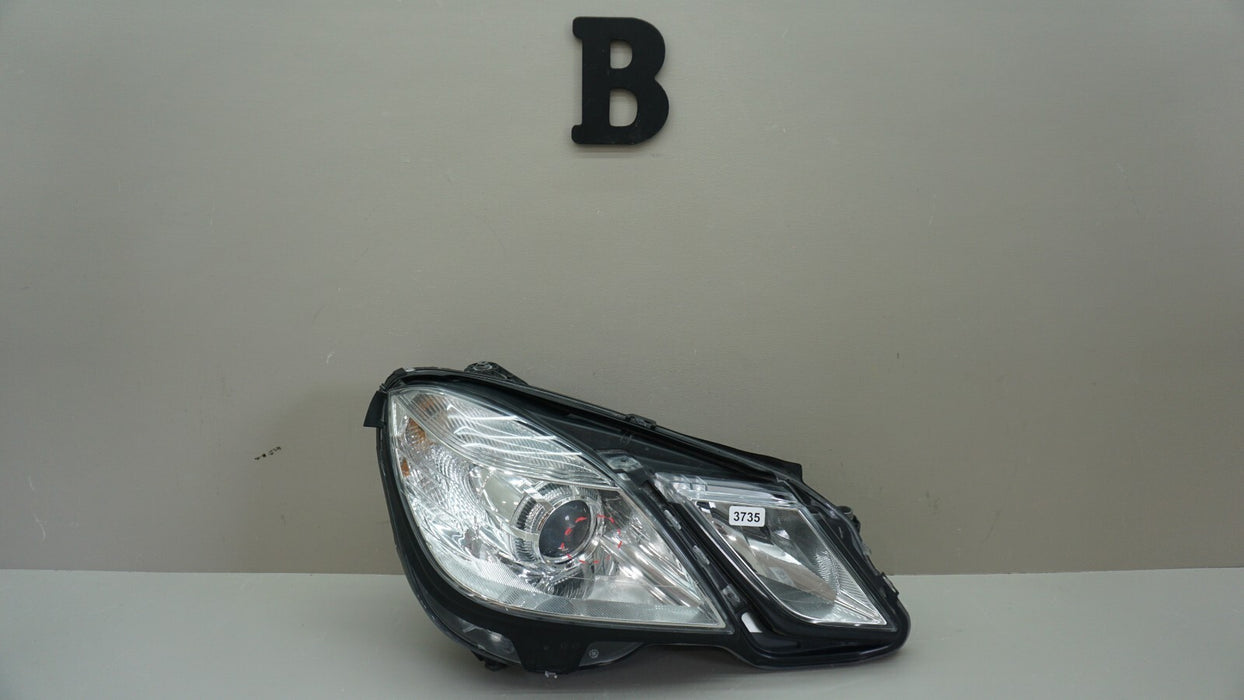 2010-2013 MERCEDES E350 E550 W212 RIGHT HEADLIGHT LAMP HALOGEN OEM A2128208661