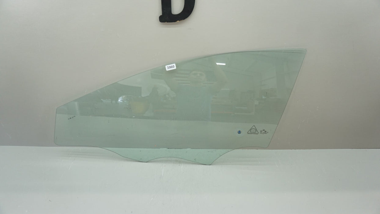 2009-2013 HYUNDAI ELANTRA GLS SEDAN FRONT LEFT DRIVER SIDE DOOR WINDOW GLASS OEM