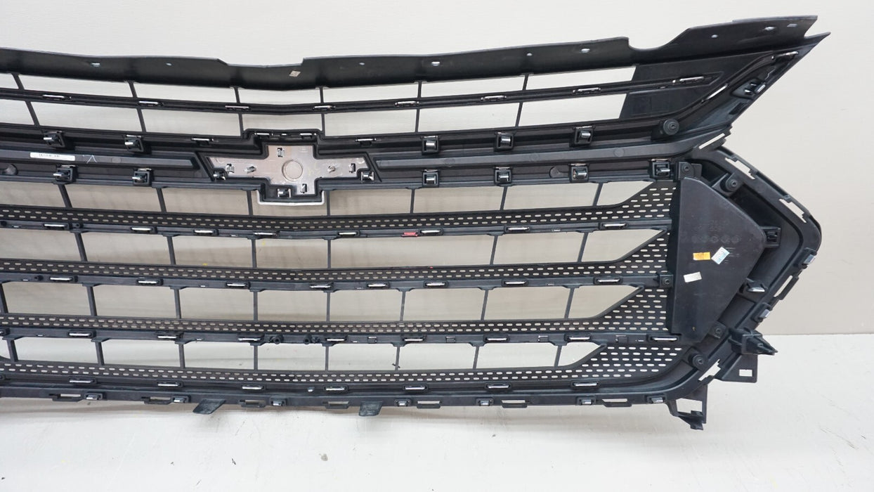 2018-2020 CHEVROLET TRAVERSE FRONT UPPER RADIATOR GRILLE GRILL OEM 23376131